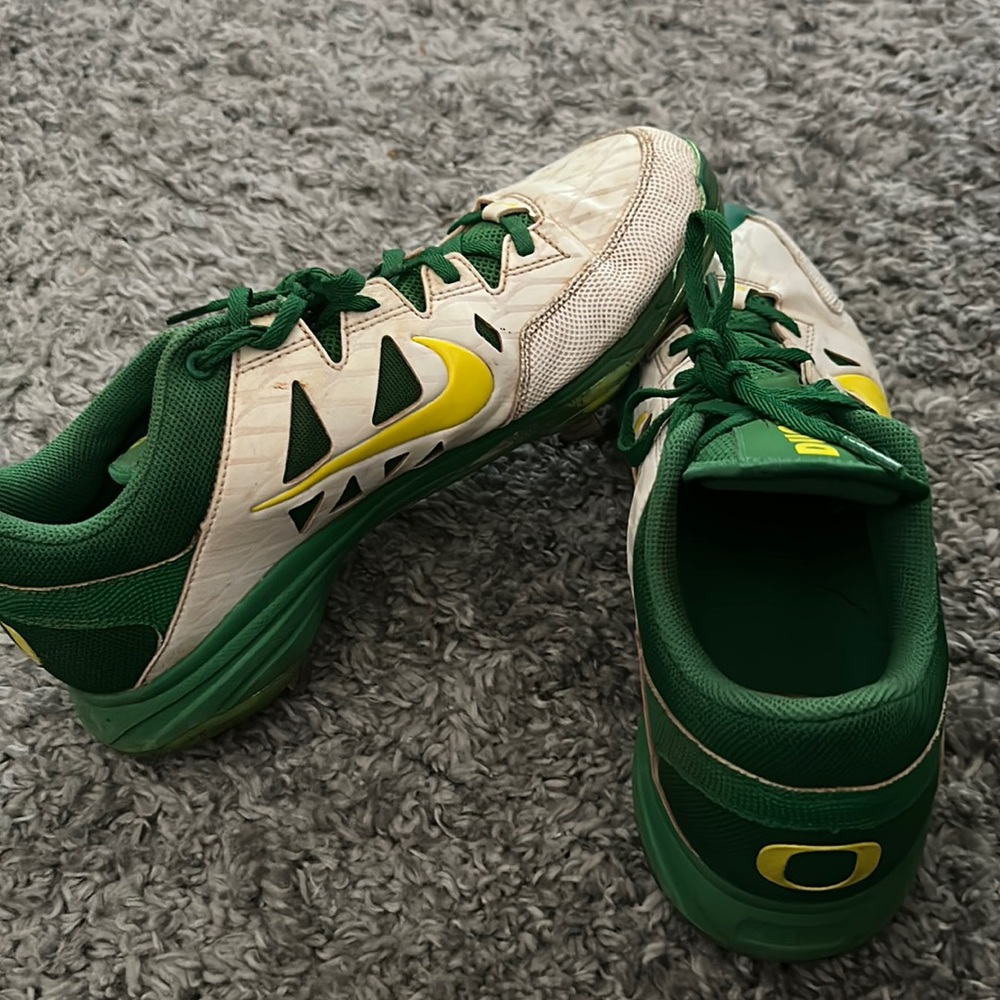 Oregon softball custom cleats